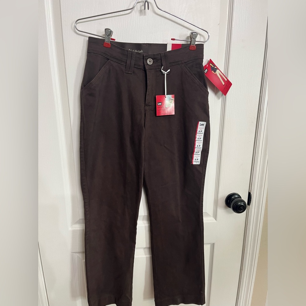 Women’s Lee sinfully soft pants. Chocolate color. Size 4 petite